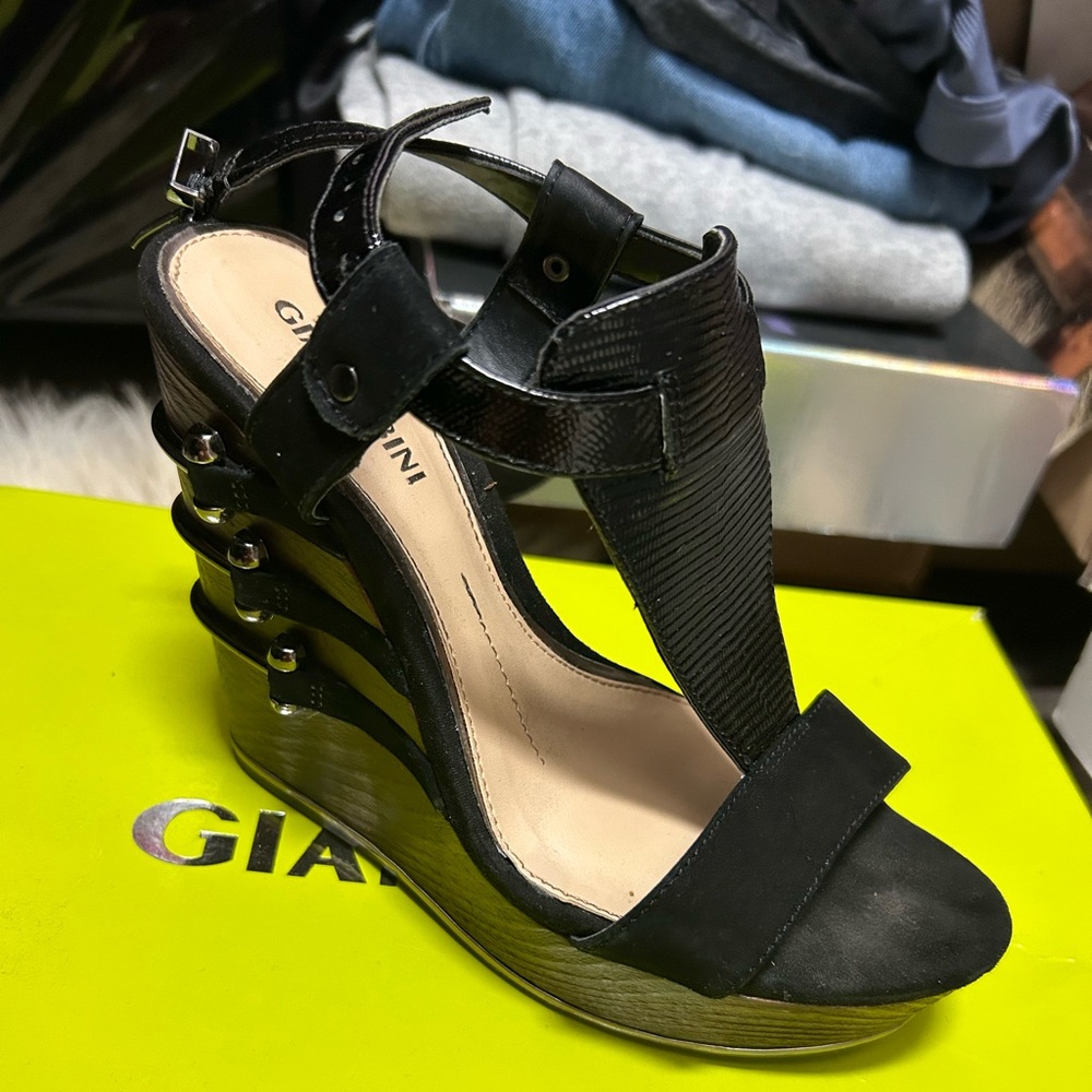 Gianni Bini wedges